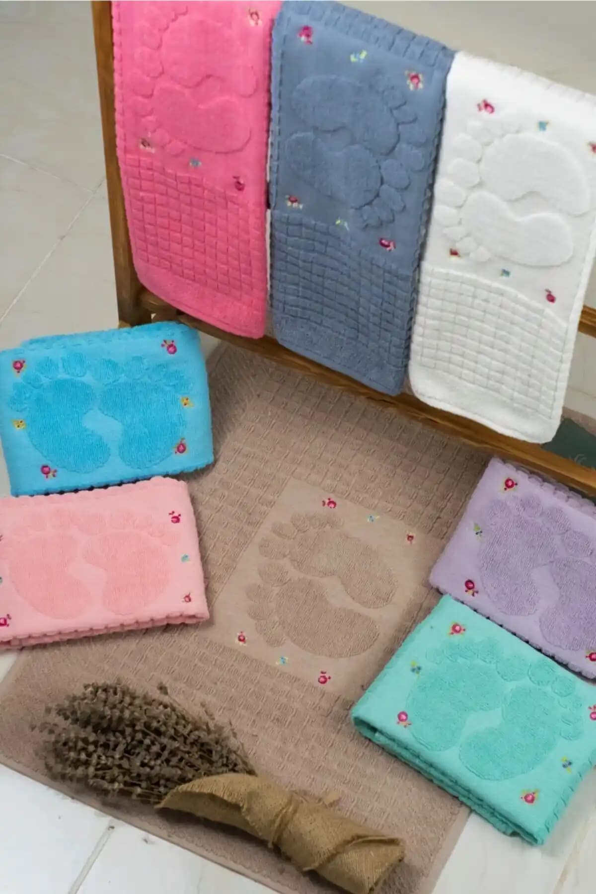 MaLana Baskılı Ayak Havlusu Seti: Şık ve Fonksiyonel Pamuklu Banyo Aksesuarı